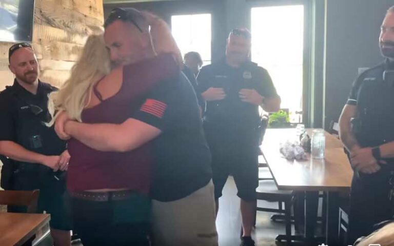Deputy returning home from 300-day military deployment surprises cop mom at retirement party - photo licensed by shore news network.