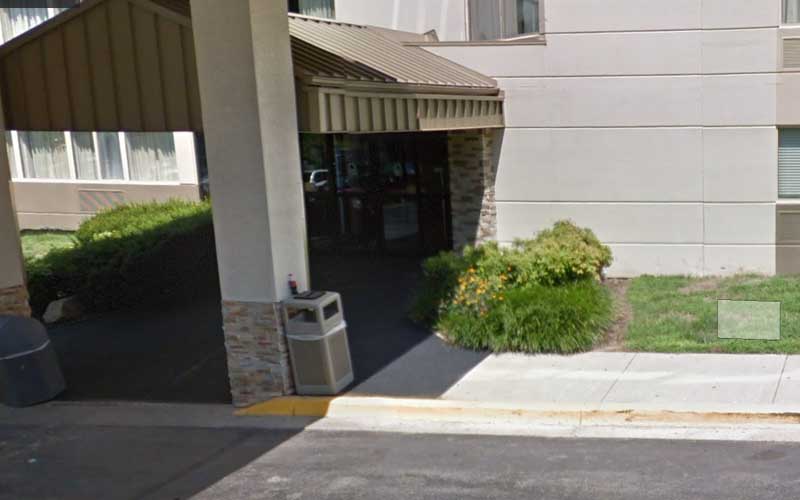 Hotel Robber Kicked in Door, Chased Female Employee Before Robbing Cash Register