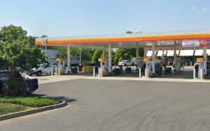 Suspect armed with hatchet robs shell dash in station in lothian