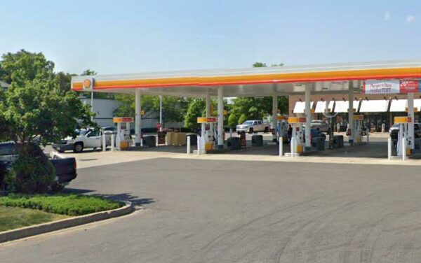 Suspect Armed With Hatchet Robs Shell Dash In Station in Lothian