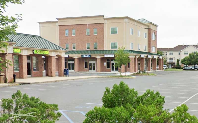 Lakewood Police Stand Guard at Private Business that Banned Boys Under 17 from Restaurant