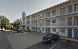 Hotel guest robbed at linthicum motel 6