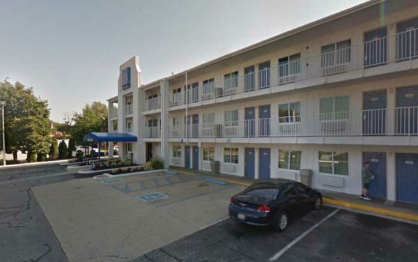 Hotel Guest Robbed at Linthicum Motel 6