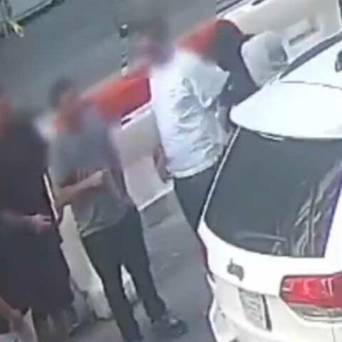 Armed gunmen steal $186,000 in jewelry in broad daylight manhattan street robbery - photo licensed by shore news network.