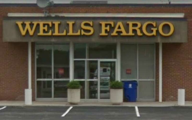 Newark wells fargo bank robbed, suspect fled - photo licensed by shore news network.