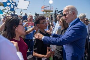 President joe biden contracts covid-19, has mild symptoms
