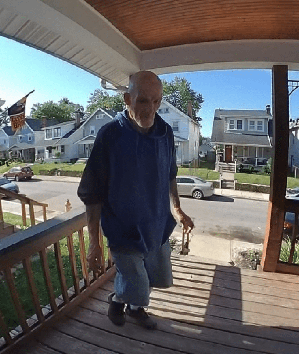 Columbus Police Searching for Package Thief