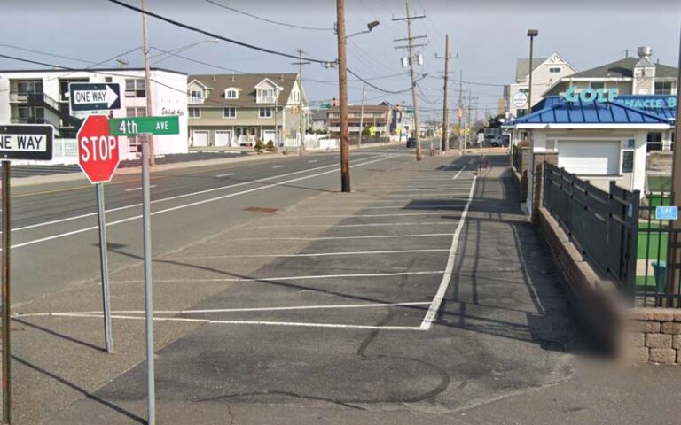 Rehoboth beach store employee pepper-sprayed by shoplifter - photo licensed by shore news network.