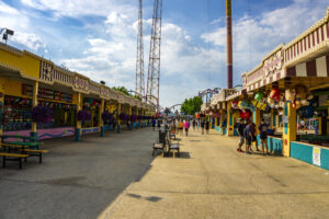Juvenile charged after attacking cops breaking up fight at six flags great adventure
