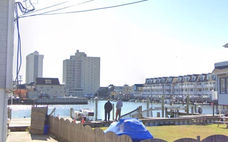 Atlantic city police rescue and revive dubai man in bay - photo licensed by shore news network.