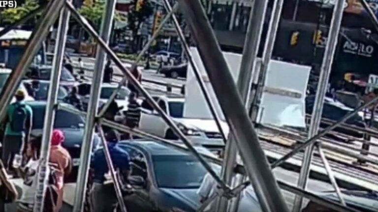 Police seeking road rage driver who stabbed pregnant woman with screwdriver in broad daylight - photo licensed by shore news network.