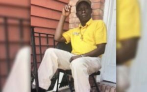 Newark police searching for missing elderly man with dementia