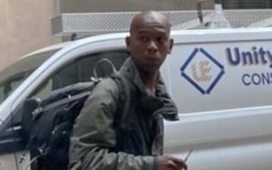 New york city postal worker assaulted in broad daylight in manhattan