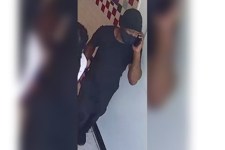 70-Year-Old Man Suffers Fractured Hip During Board Daylight Robbery in Philadelphia