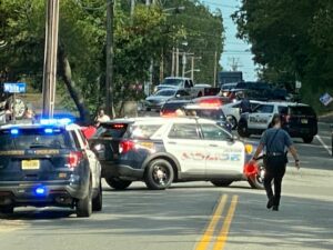 Jackson police respond to overturned vehicle crash on cross street near lakewood