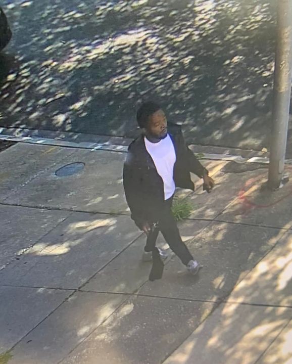 Police Release Photos of Suspects in Double Shooting in Baltimore