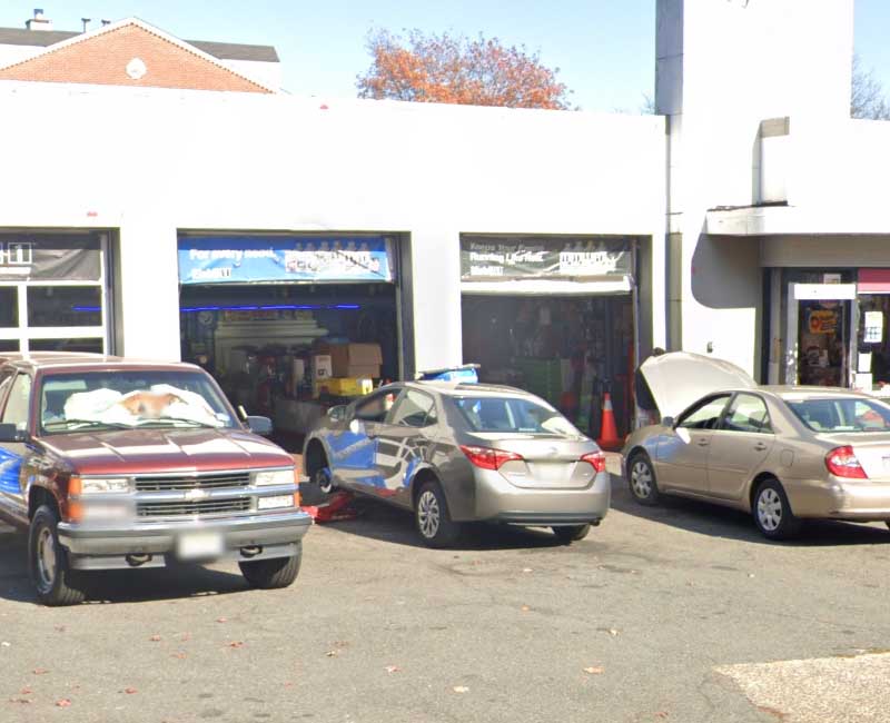 Thief Steals Two Cars from Newark Service Station
