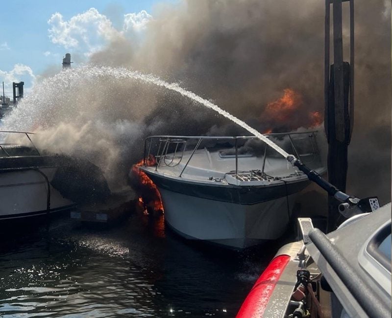 New York Marine Firefighters Battle Blaze at Brooklyn Marina