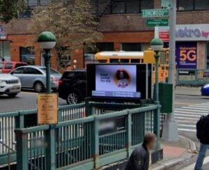 Man robbed and beaten by group of men in nyc subway station
