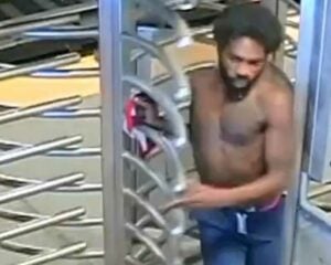 Man beaten brutally with rock on new york city subway platform