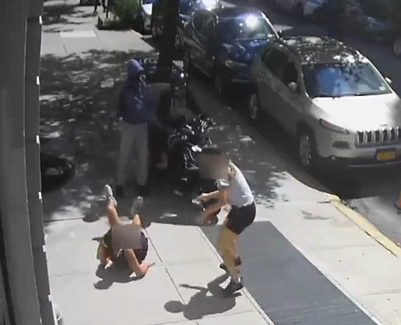 NYC Moped Jewelry Snatchers Target Two Women