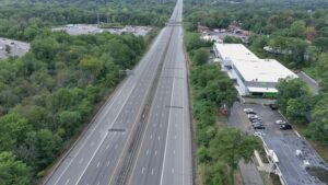 Dangling electrical wire shuts down new york state thruway