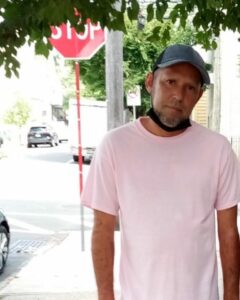 Newark police seeking to locate missing man