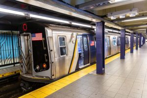 40-year-old attacked and robbed at brooklyn subway station