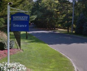 Traffic alert: monmouth university move-in this weekend