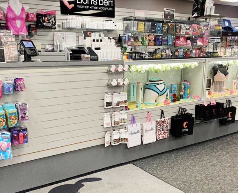 Couple stole over $2,000 worth of merchandise from adult store