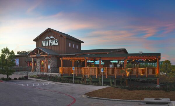 Twin Peaks Signs Multi-Unit Deal to Increase Louisville-Area Presence