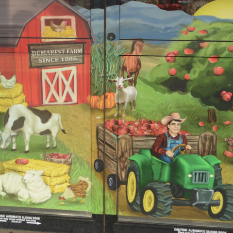 New jersey secretary of agriculture douglas fisher today recognized the west windsor community farmers market, and terhune orchards, each in mercer county, and demarest farms in bergen county for being listed by national publications as top locations in the country for their products and experience.