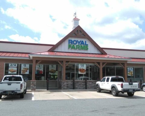 Royal Farms located at 2808 Pulaski Highway