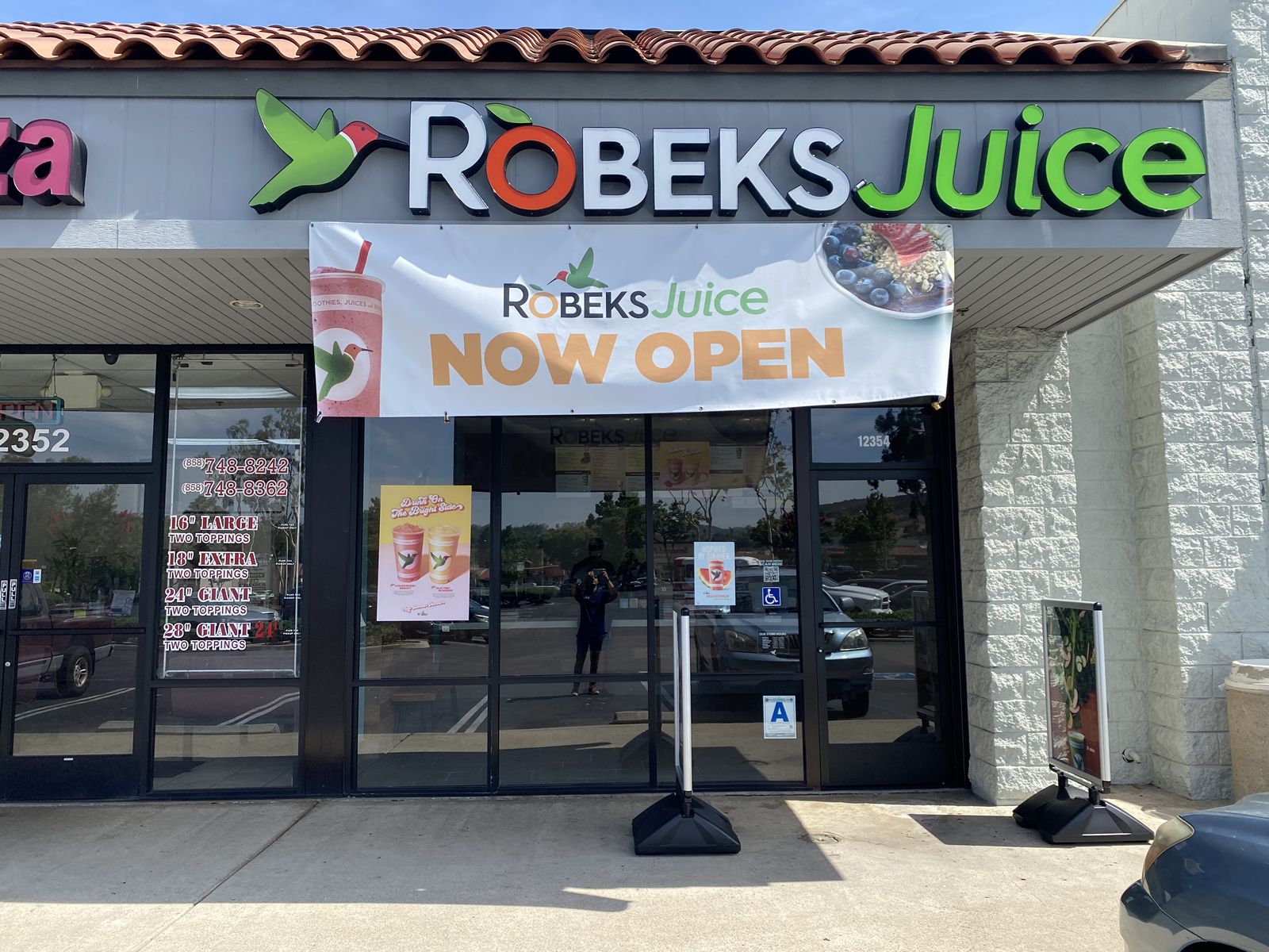 Coast to Coast Expansion Continues: Robeks Opens Three New Locations in California and New York In August