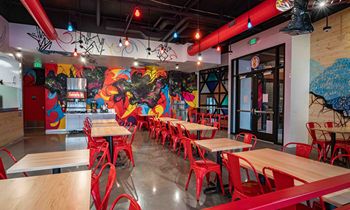 Dave’s Hot Chicken Opens First Location in Denver