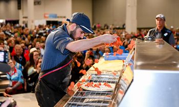 Domino’s Awards ‘World’s Fastest Pizza Maker’
