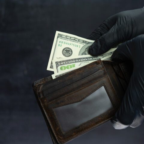 Glen burnie man robbed by police impersonator - photo licensed by shore news network.