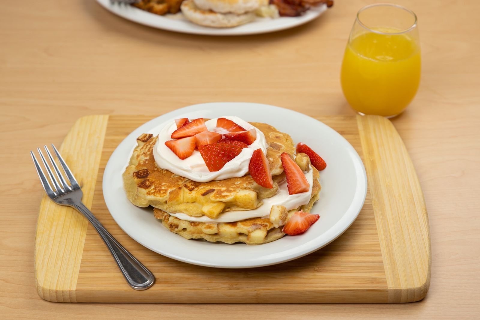 Eggs Up Grill Strawberry Cheesecake Pancakes Eggs Up Grill Guests Say More Cheese Please
