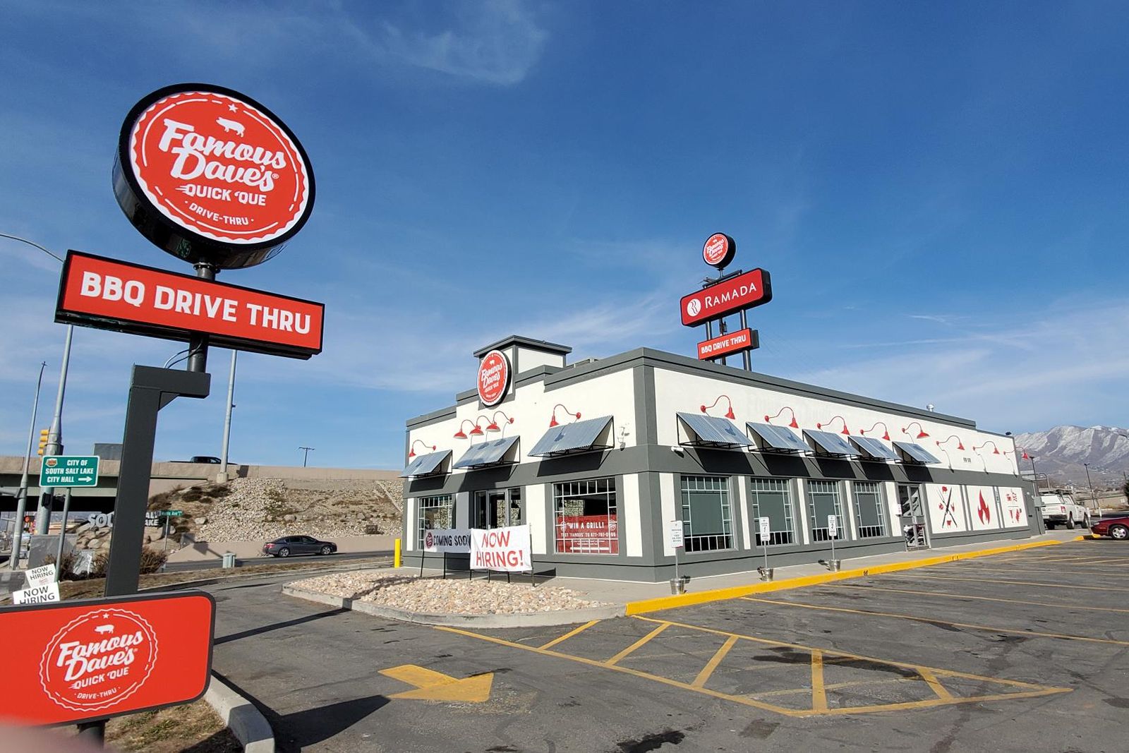 Famous Dave's BBQ Redefines Fast-Casual Dining with First Drive-Thru Location