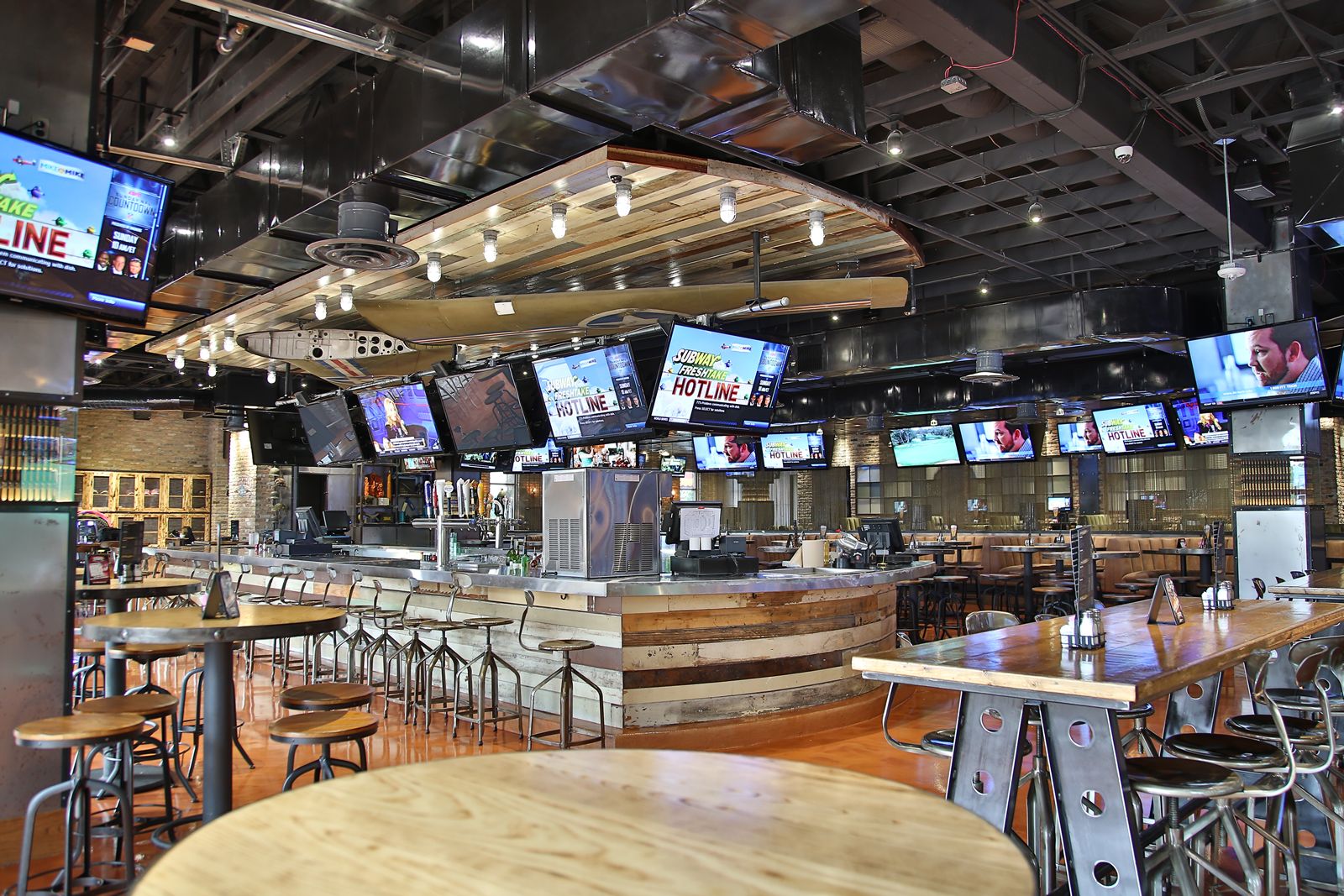 First Bombshells Restaurant & Bar Franchise Opens in San Antonio First Bombshells Restaurant & Bar Franchise Opens in San Antonio