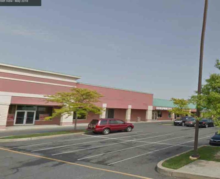 Newark smoke shop robbed at gunpoint, forced clerk into back room