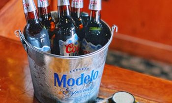 Fox & Hound Sports Bar Introduces New Promotions To Celebrate the Madness Tournament
