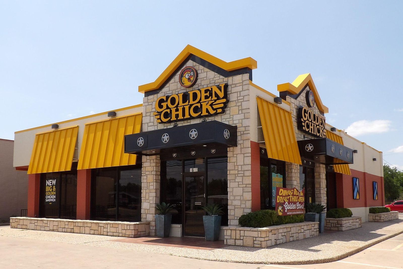 Golden Chick Creates "Franchisee-Friendly" Brand Refresh Program