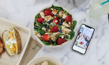 Inspired by Salad Station’s Mother & Son Founders, This Father-Daughter Duo Decided To Invest in the Franchise Themselves