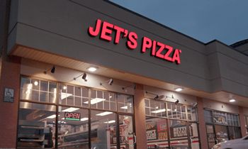 Jet’s Pizza Continues Expansion Plans into 2022