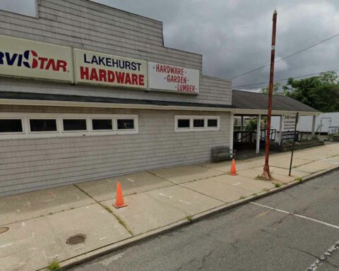 Abandoned hardware store in Lakewood where the owner is seeking to sell to an Orthodox Jewish yeshiva.