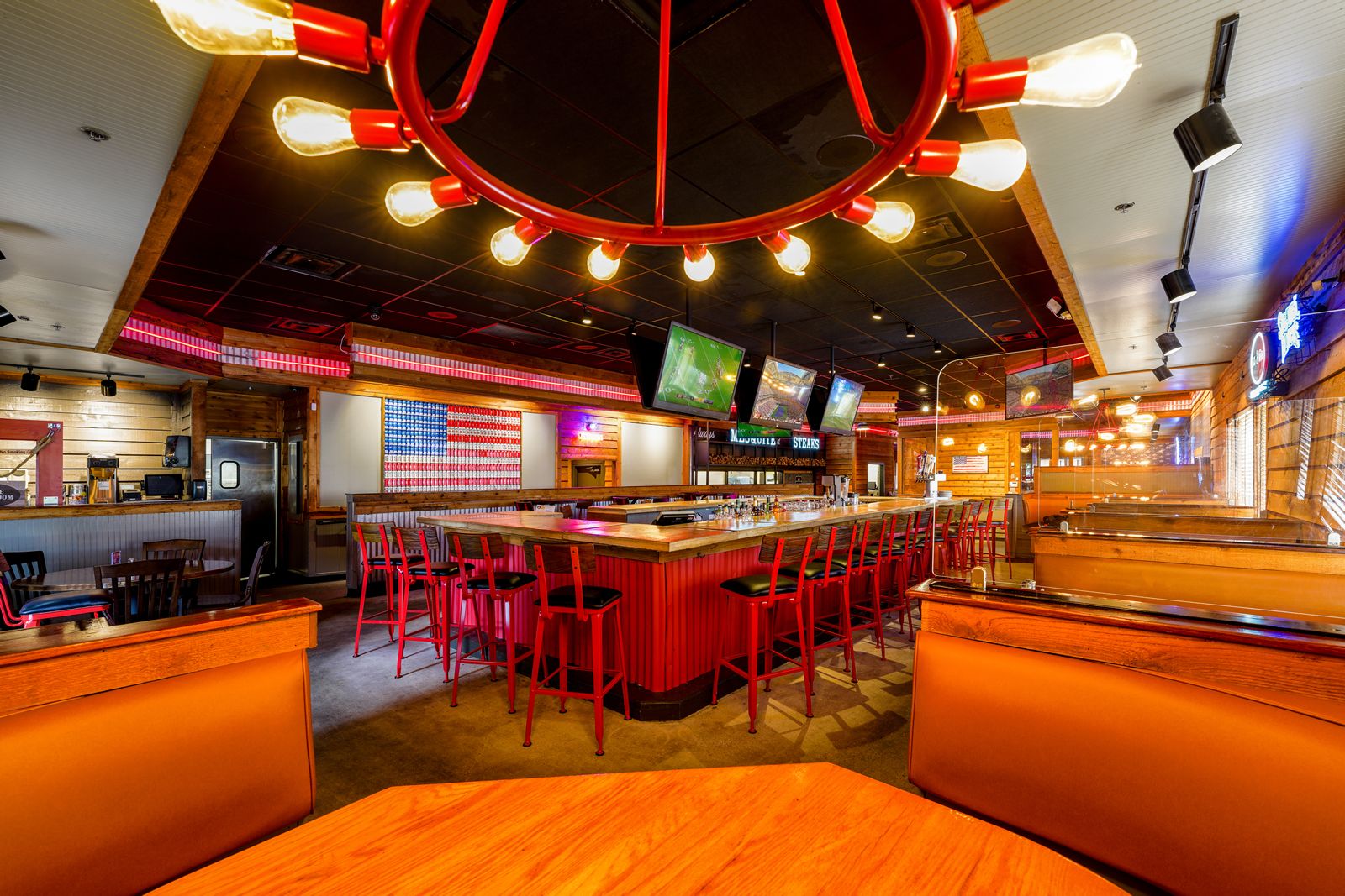 Logan's Roadhouse Celebrates Grand Reopening of Remodeled Restaurant