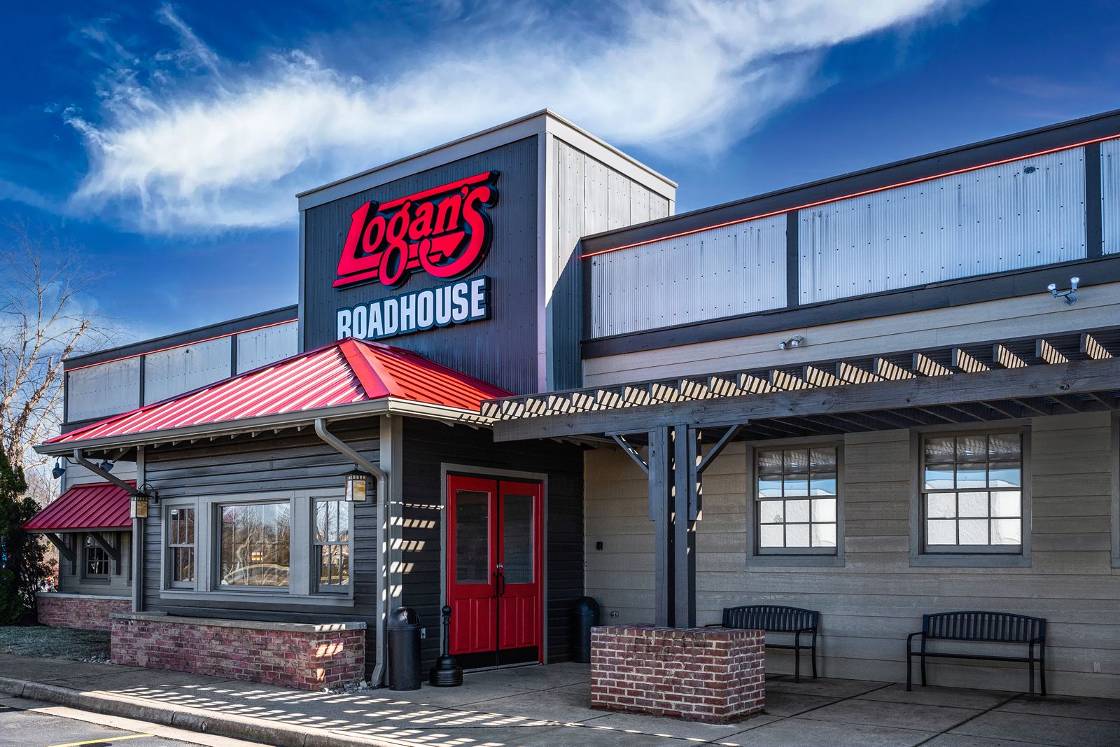 Logan's Roadhouse Makes Highly Anticipated Return to Fredericksburg