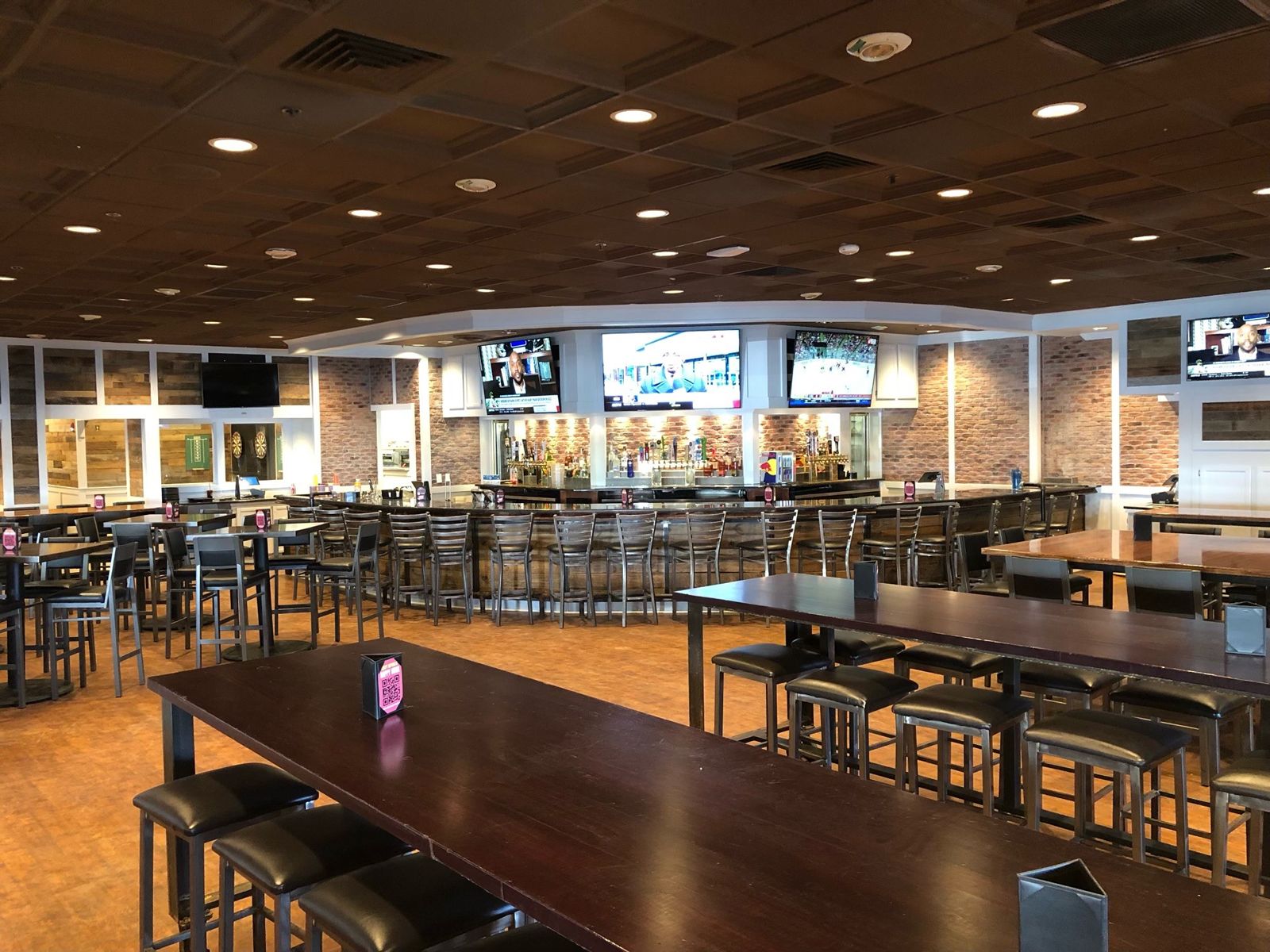 New Craft Republic Bar & Grill Opens in Arlington Heights