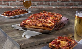 Old Chicago Pizza & Taproom Reopens in Katy